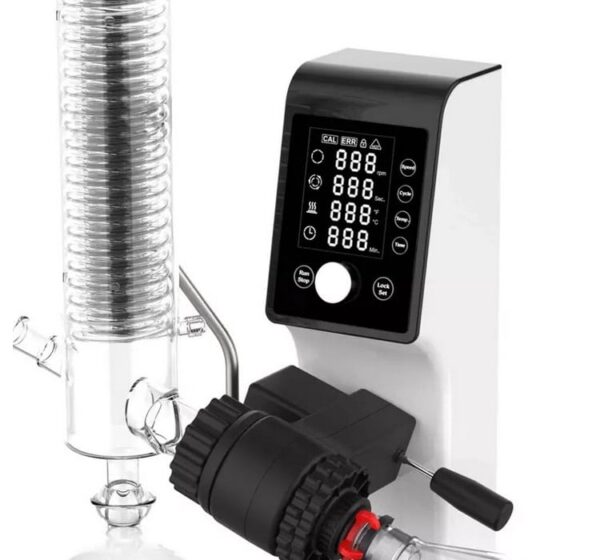 Pinnacle's PC131 Rotary Evaporator monitor close up