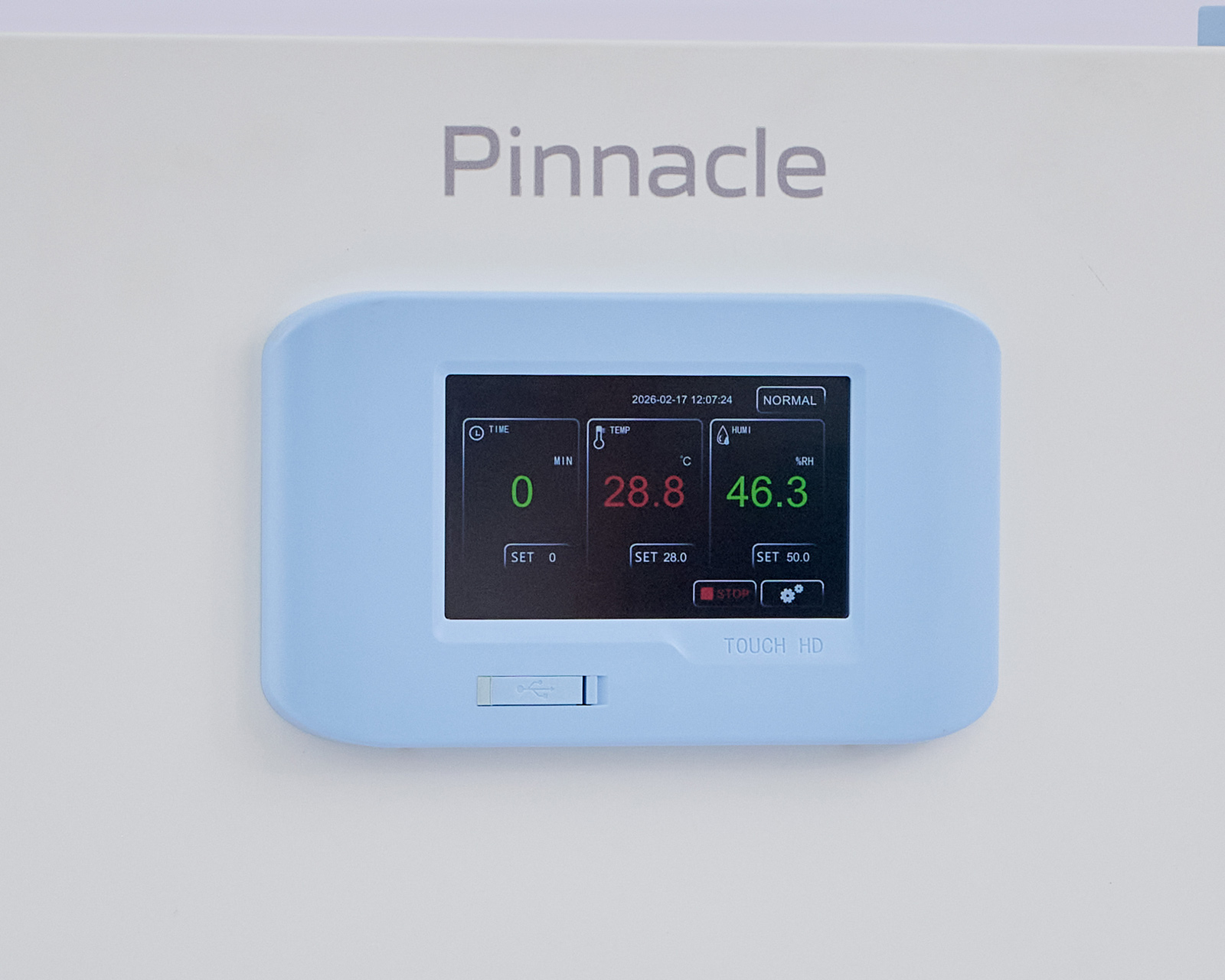 Pinnacle Temperature & Humidity Chambers 100L with advanced Peltier technology - Image 6