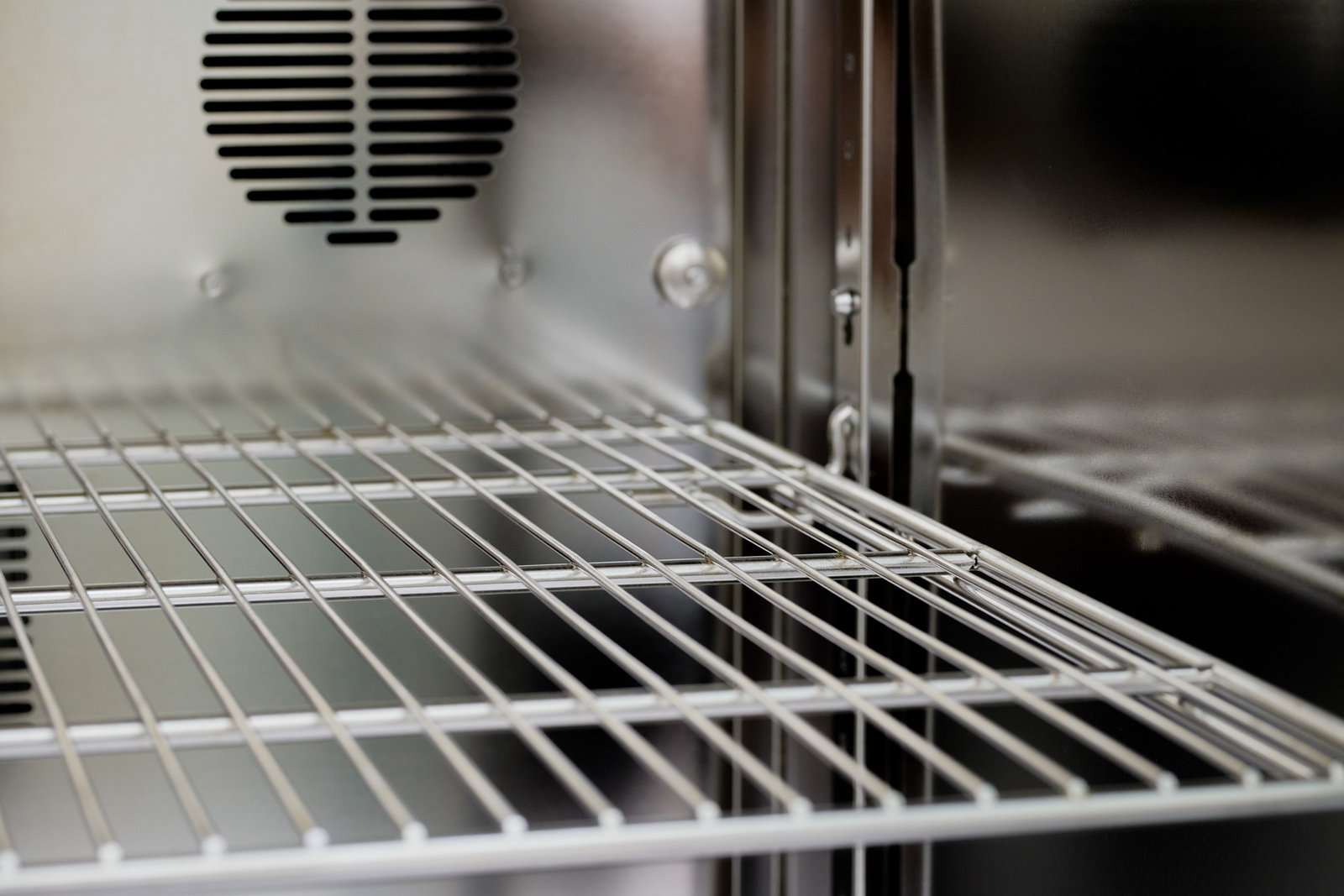 Pinnacle Temperature & Humidity Chambers 500L with advanced Peltier technology - Image 3